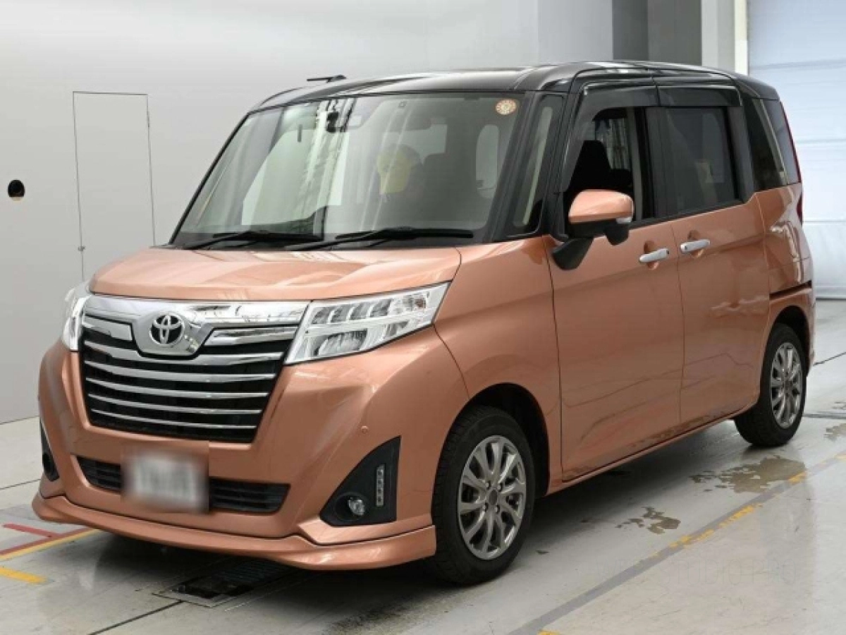 TOYOTA ROOMY