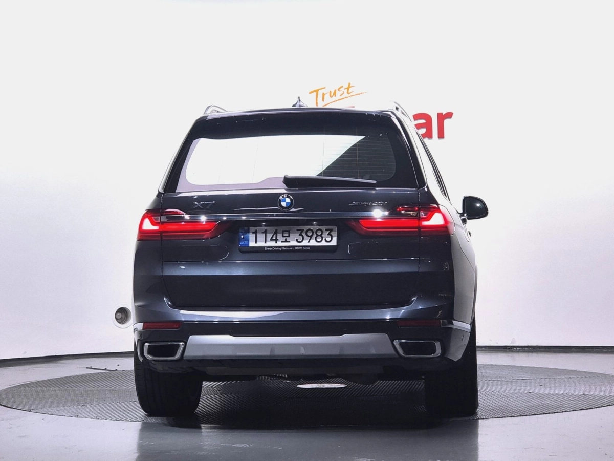 BMW X7 G07