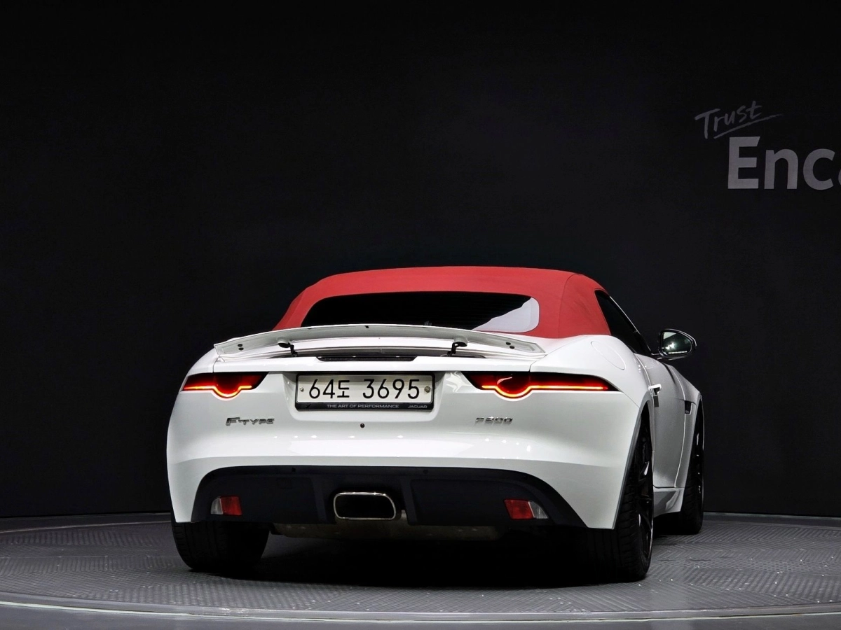 JAGUAR F-TYPE