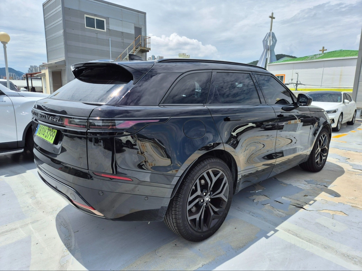 LAND ROVER RANGE ROVER VELAR