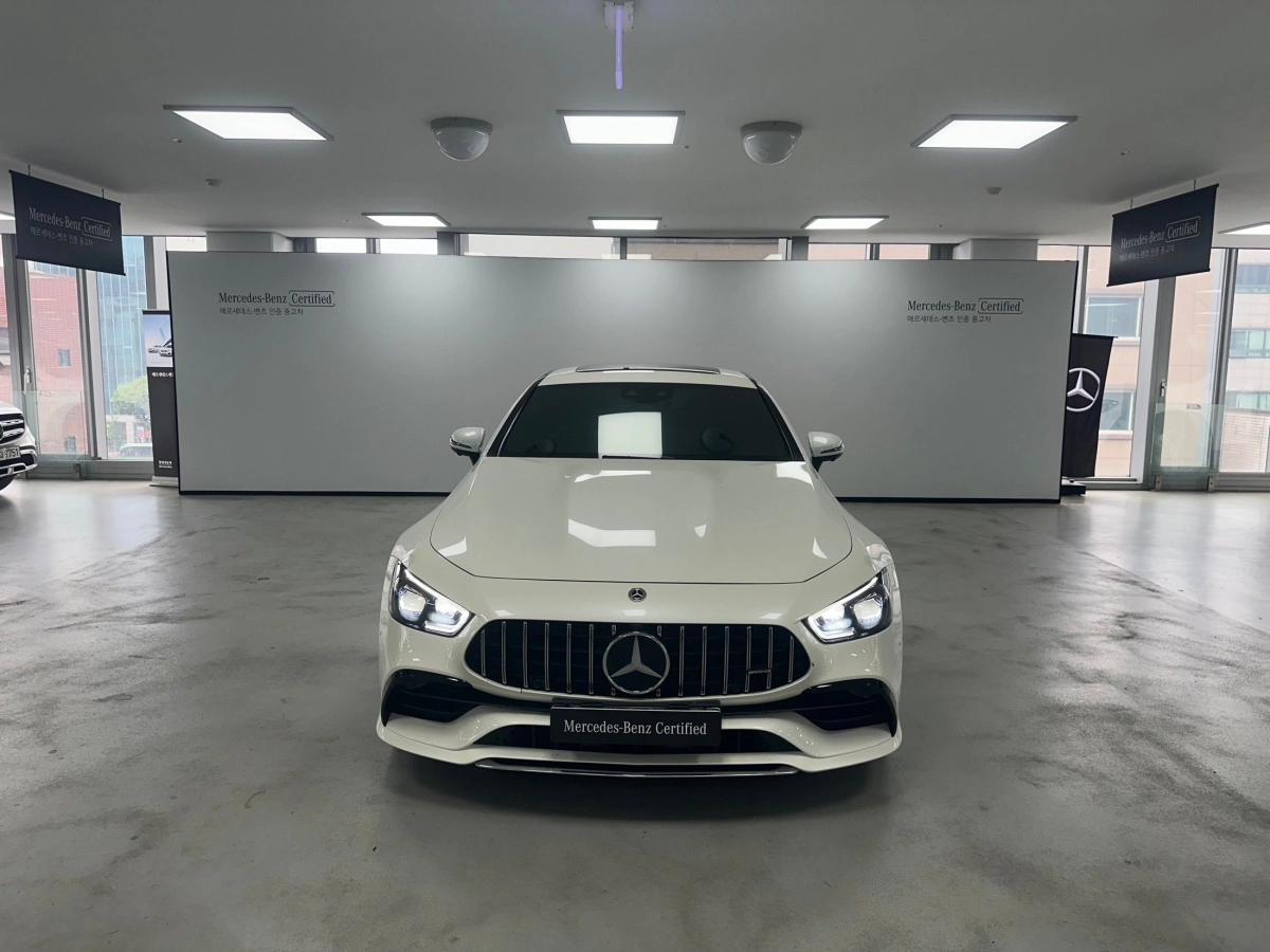 MERCEDES BENZ AMG GT