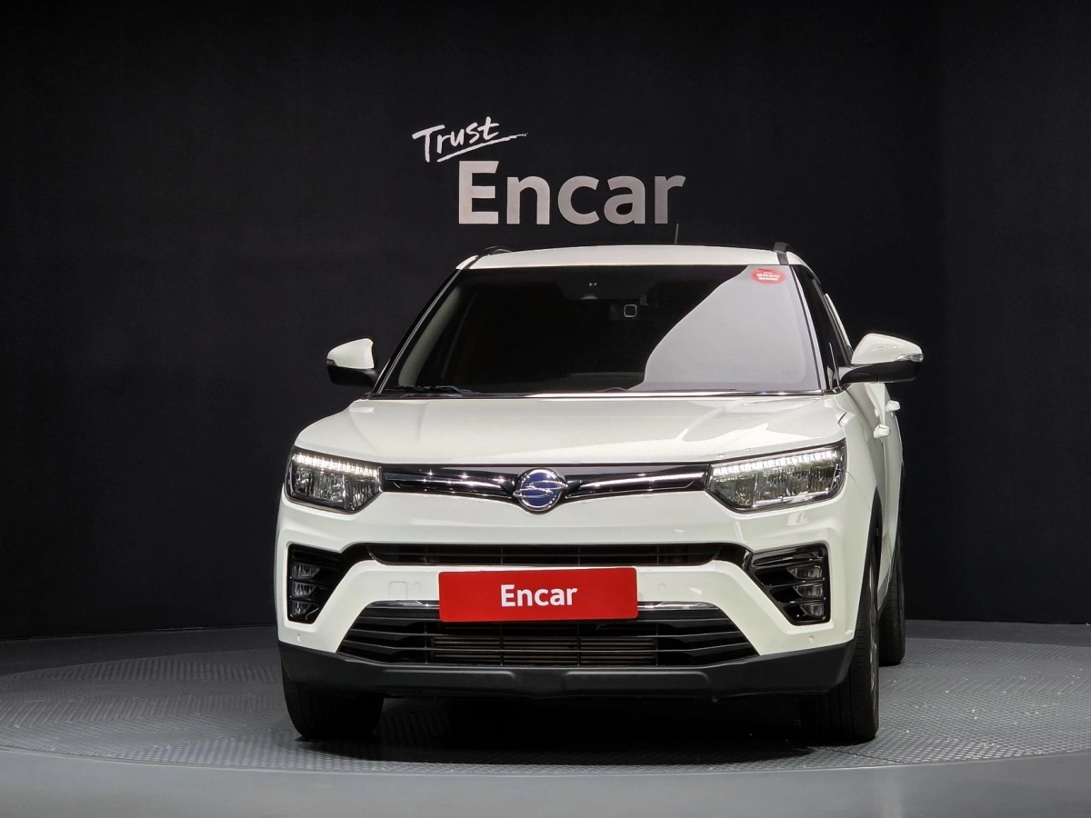 SSANGYONG TIVOLI VERY NEW