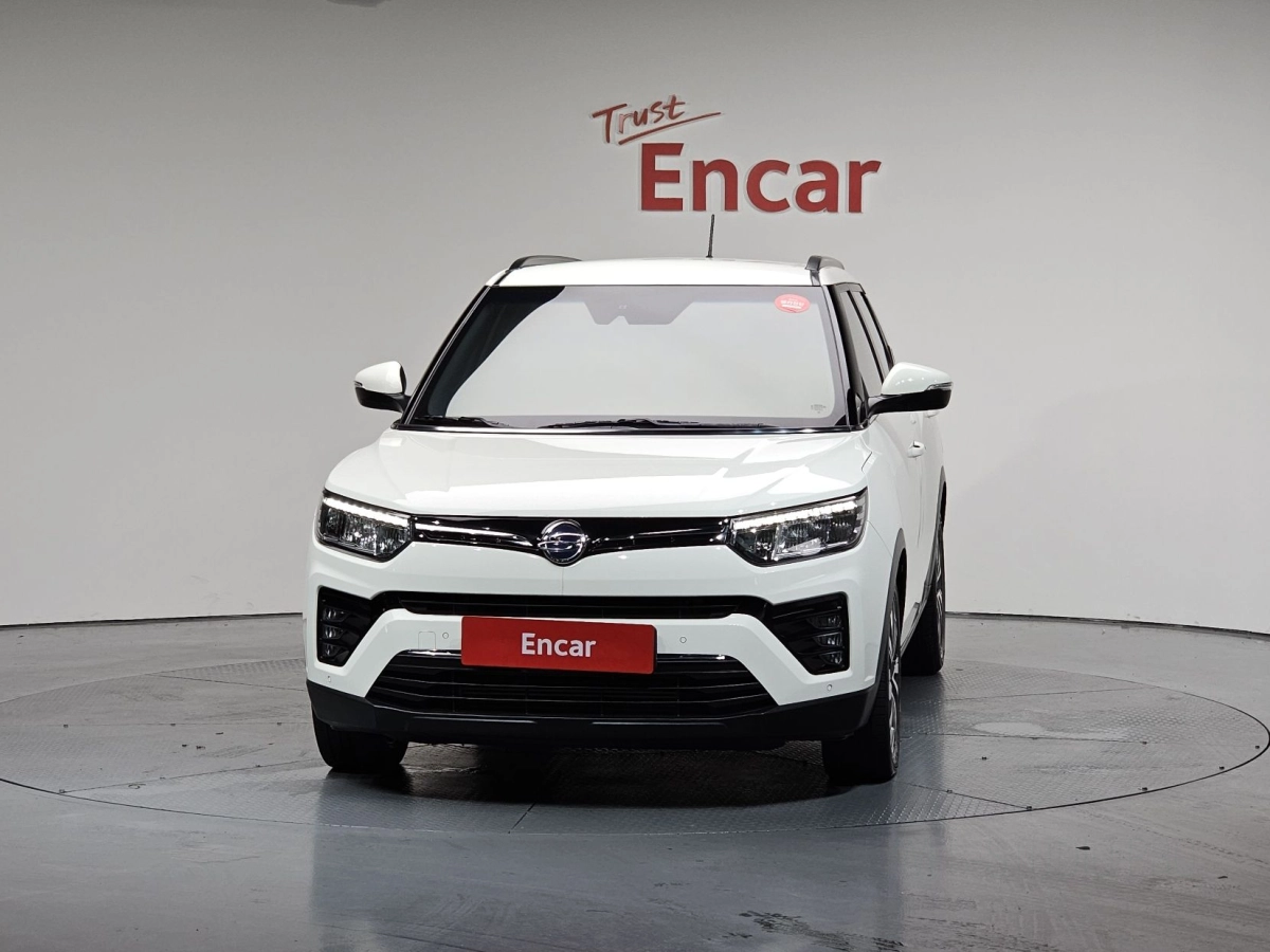 SSANGYONG TIVOLI VERY NEW