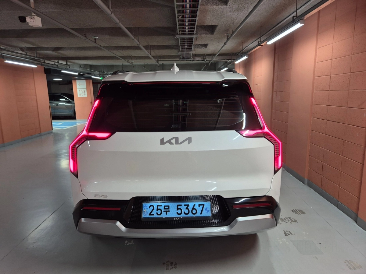 KIA EV9