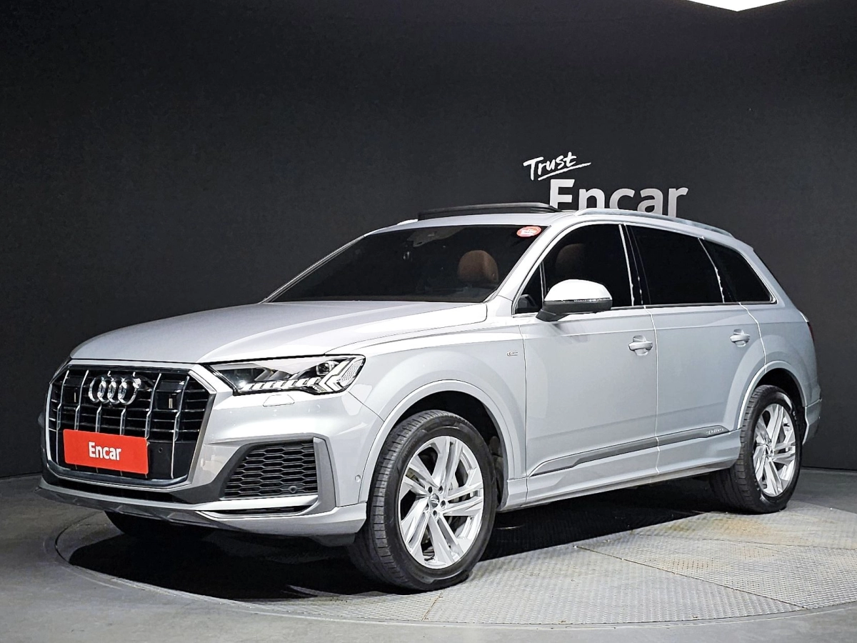 AUDI Q7 4M