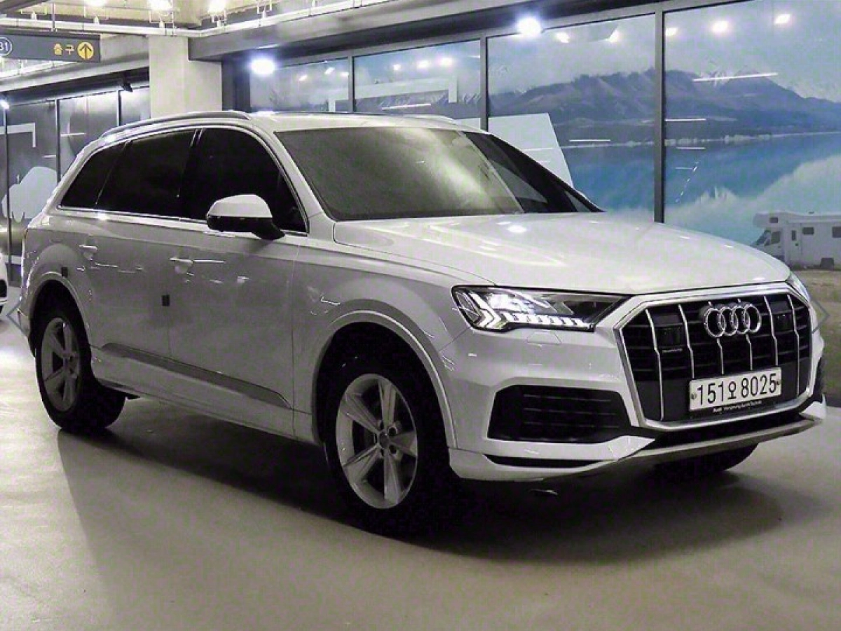 AUDI Q7 4M  2020