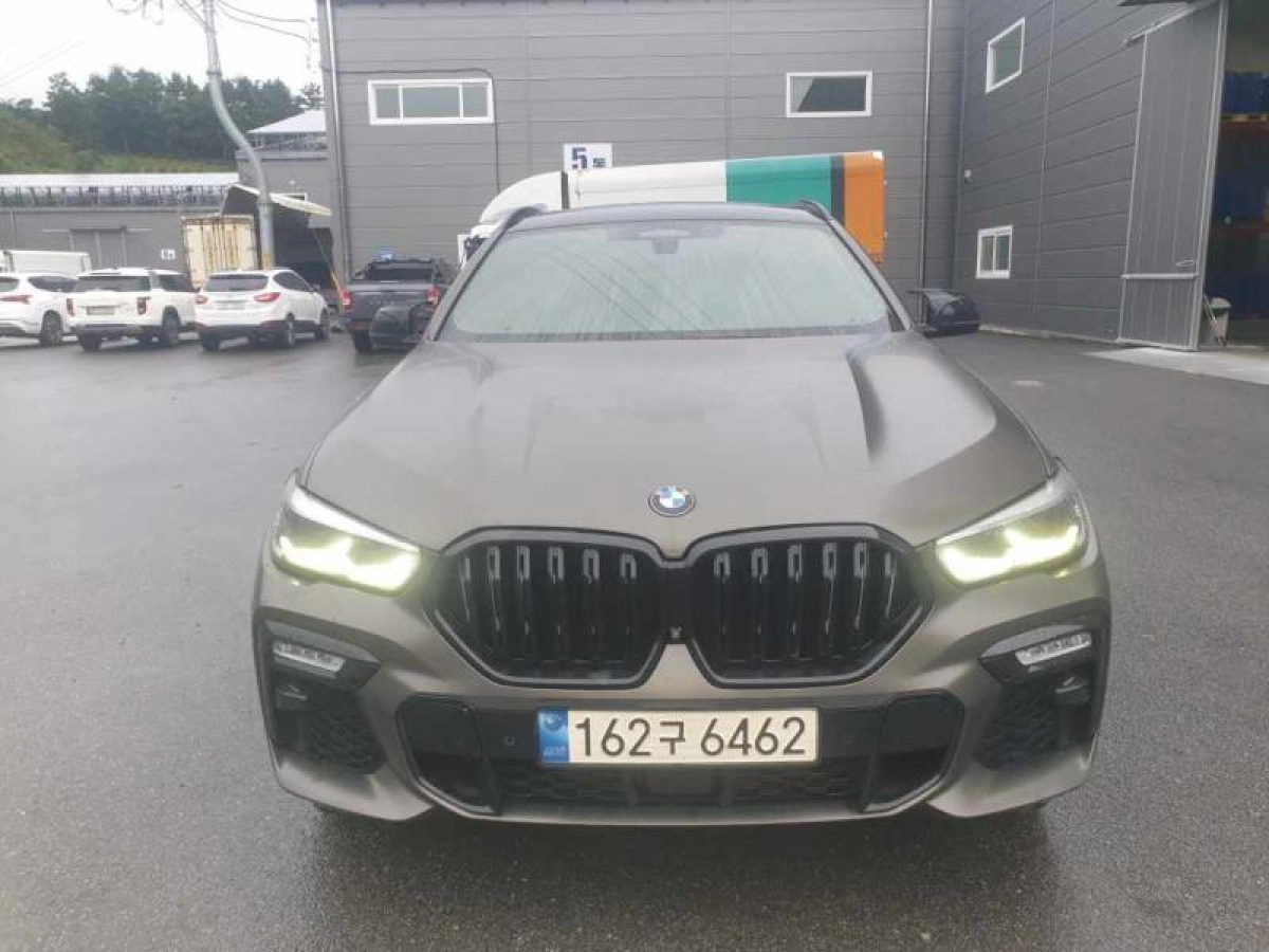 BMW X6 G06