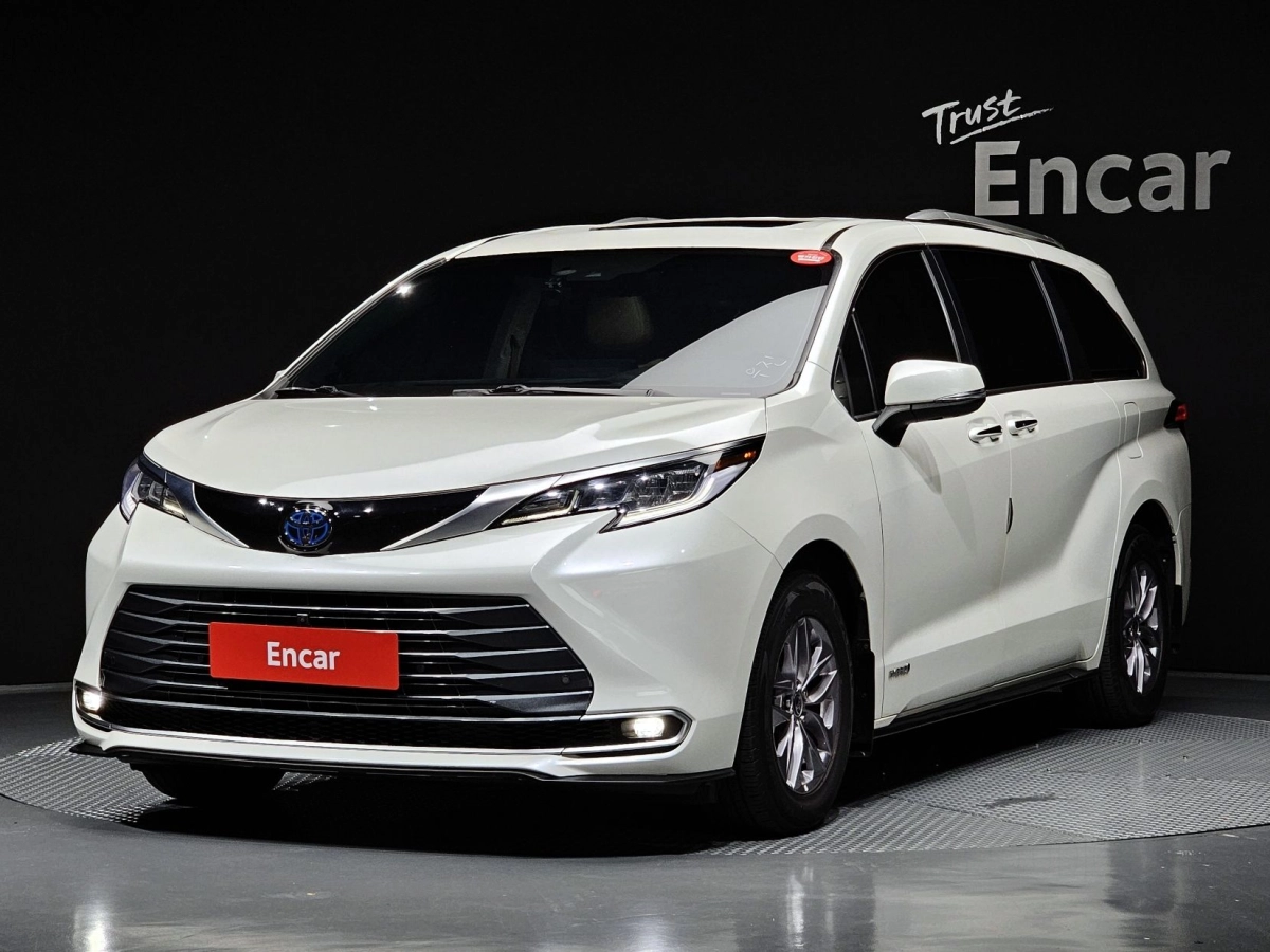TOYOTA SIENNA  2021
