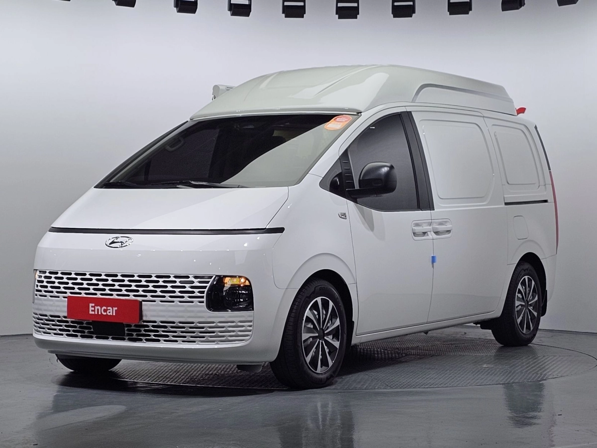 HYUNDAI STARIA  2021