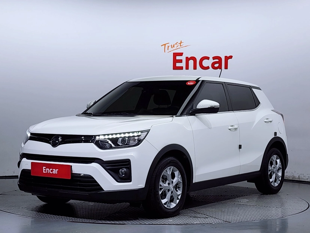 SSANGYONG TIVOLI VERY NEW