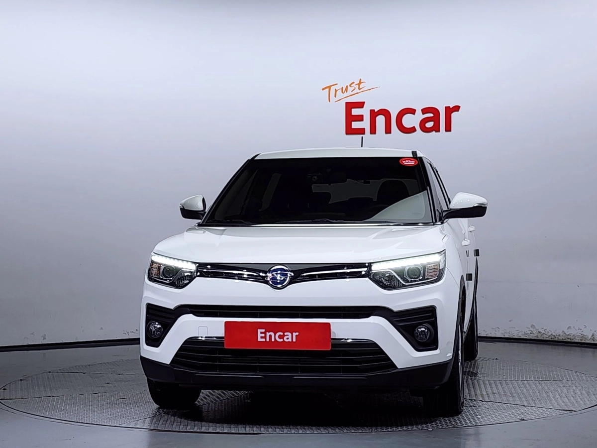 SSANGYONG TIVOLI VERY NEW