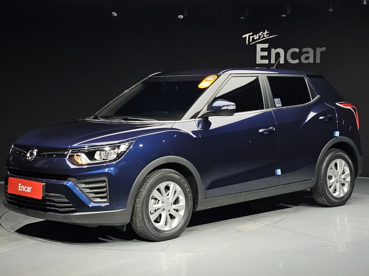 SSANGYONG TIVOLI VERY NEW