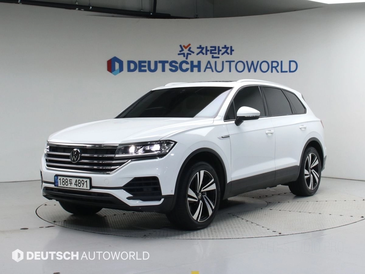 VOLKSWAGEN TOUAREG