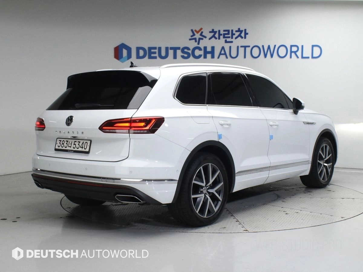 VOLKSWAGEN TOUAREG
