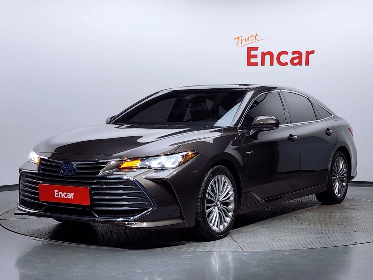 TOYOTA AVALON  2020