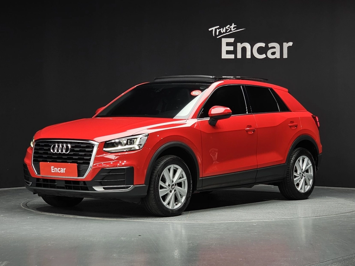 AUDI Q2