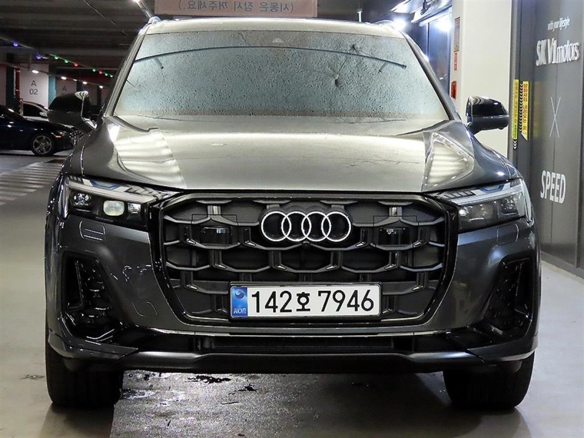 AUDI Q7 4M