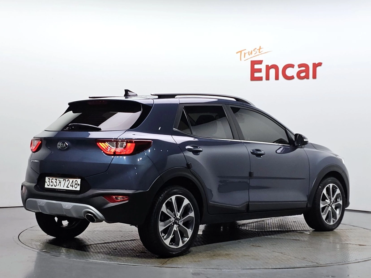 KIA STONIC