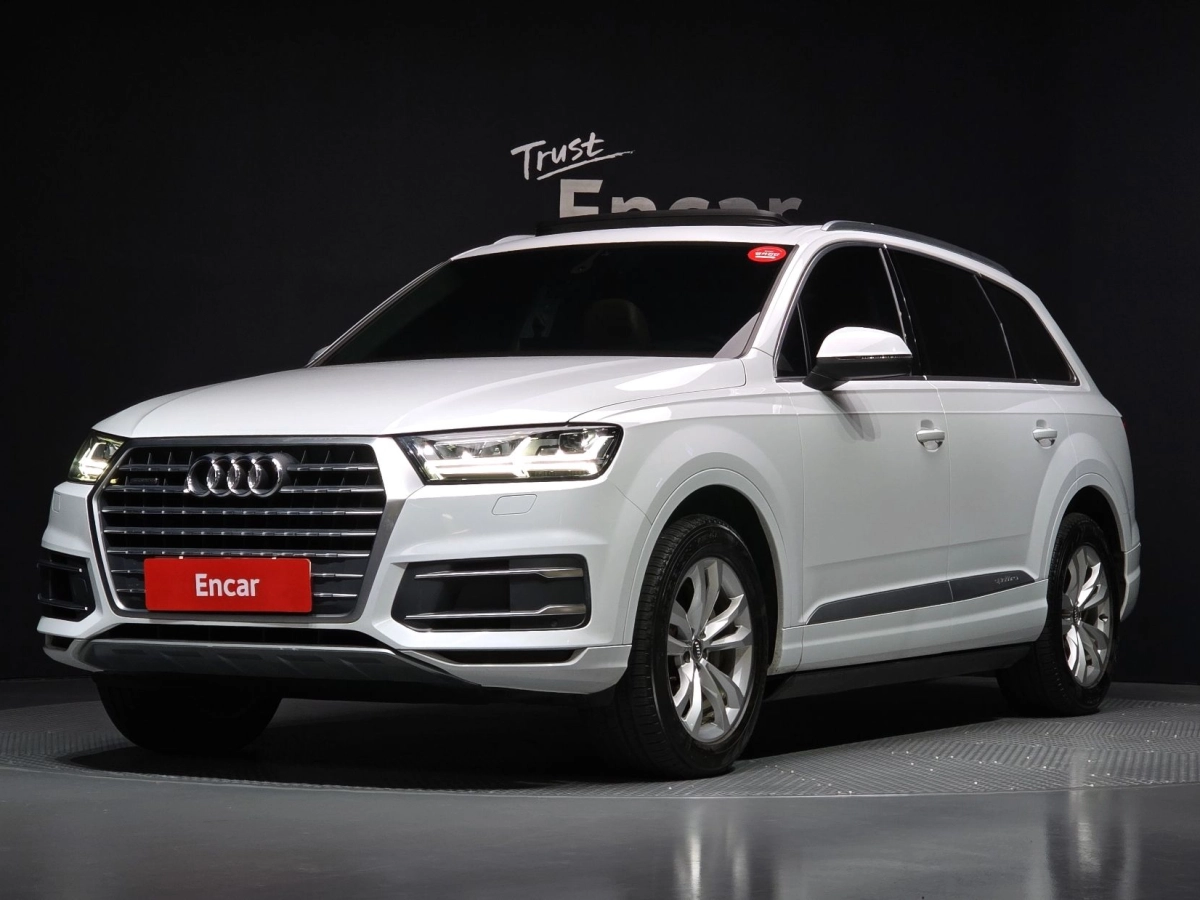 AUDI Q7 4M