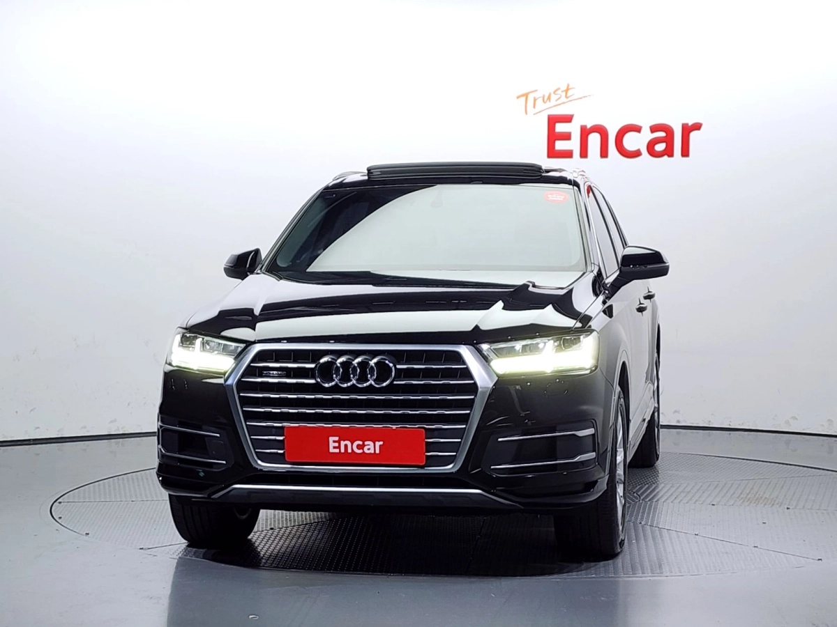 AUDI Q7 4M