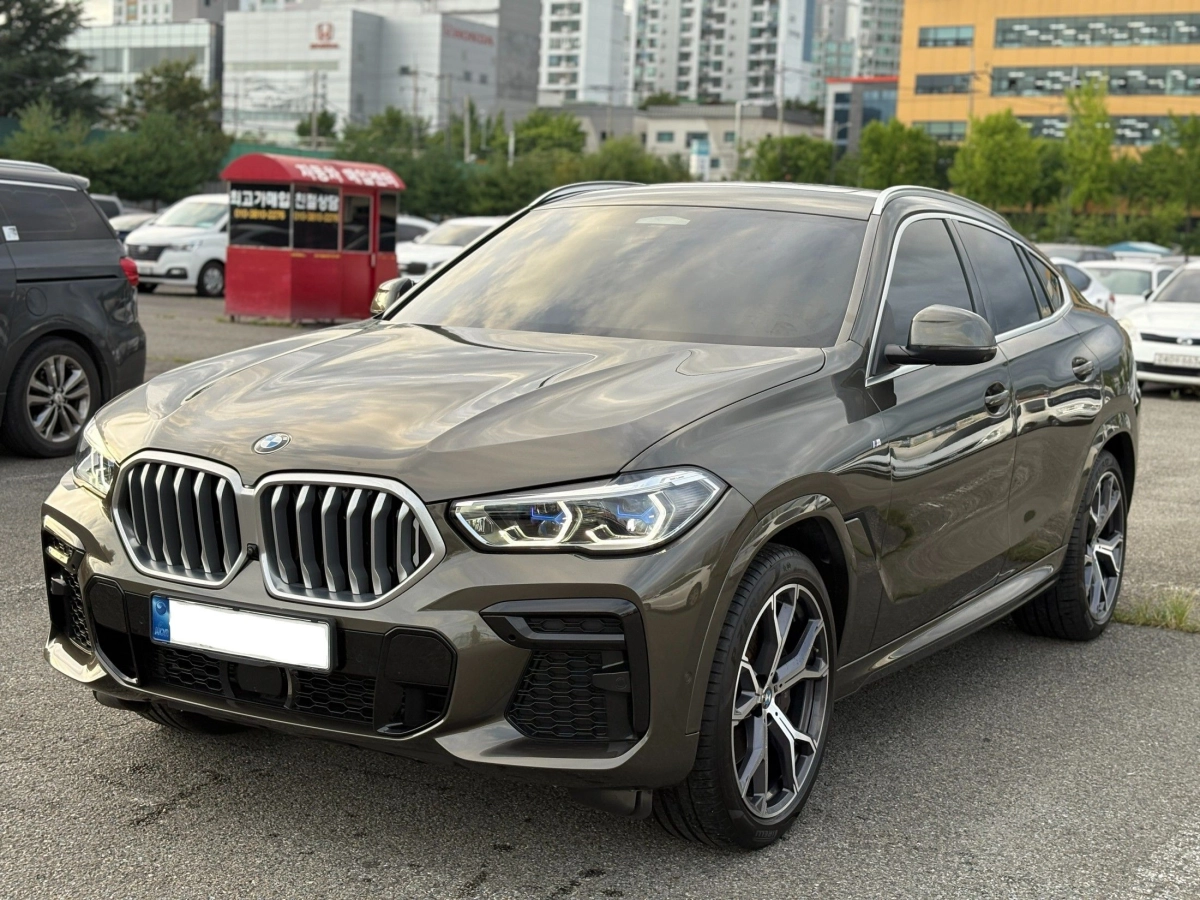BMW X6 G06