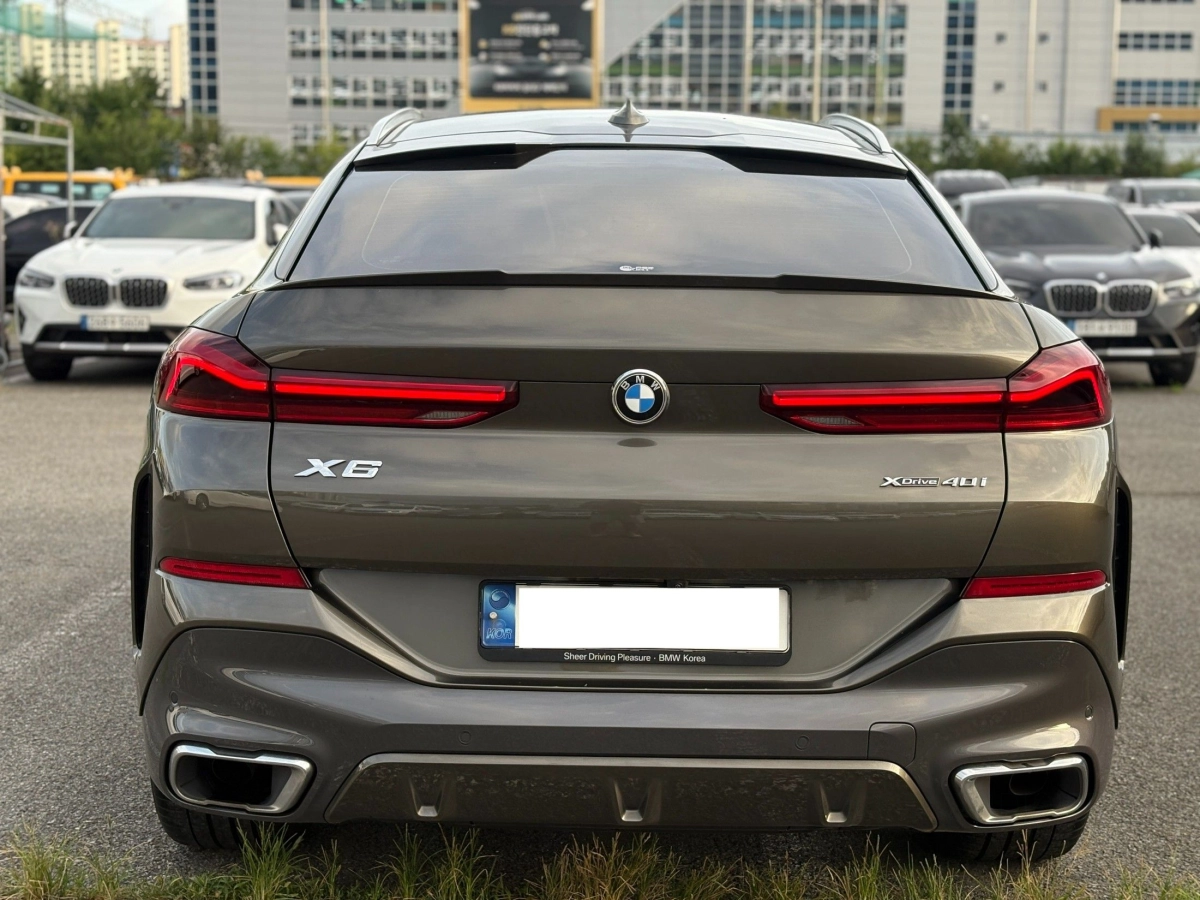 BMW X6 G06