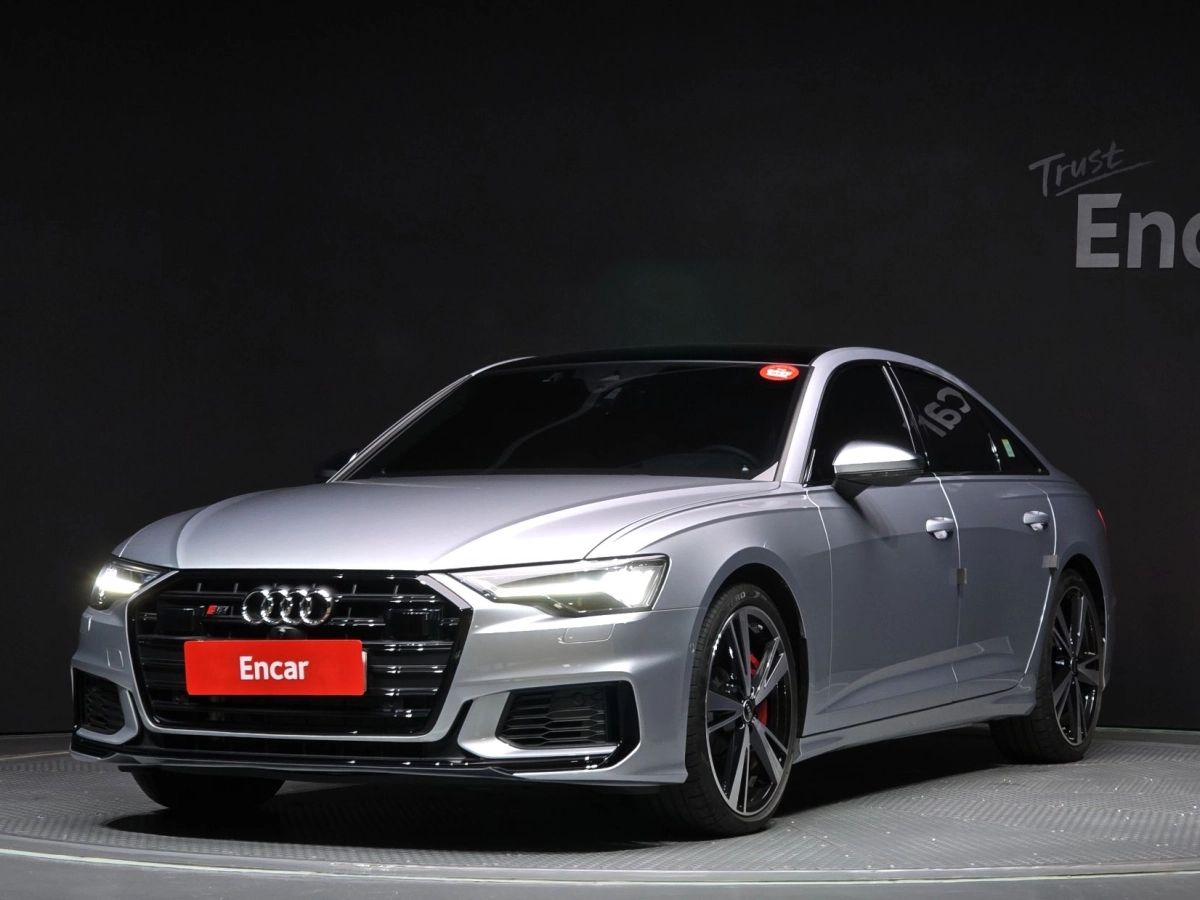 AUDI S6 C8  2023