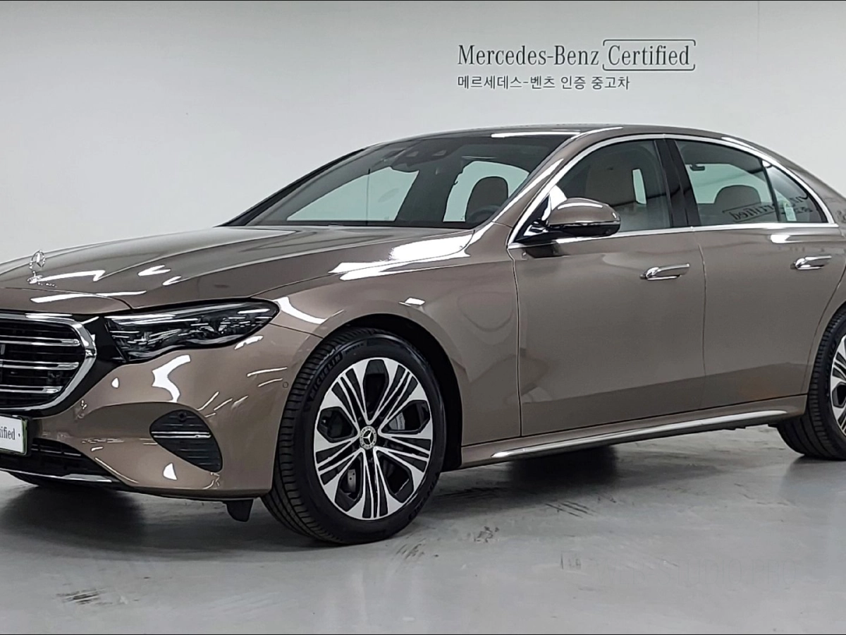 MERCEDES BENZ E-CLASS W214  2025