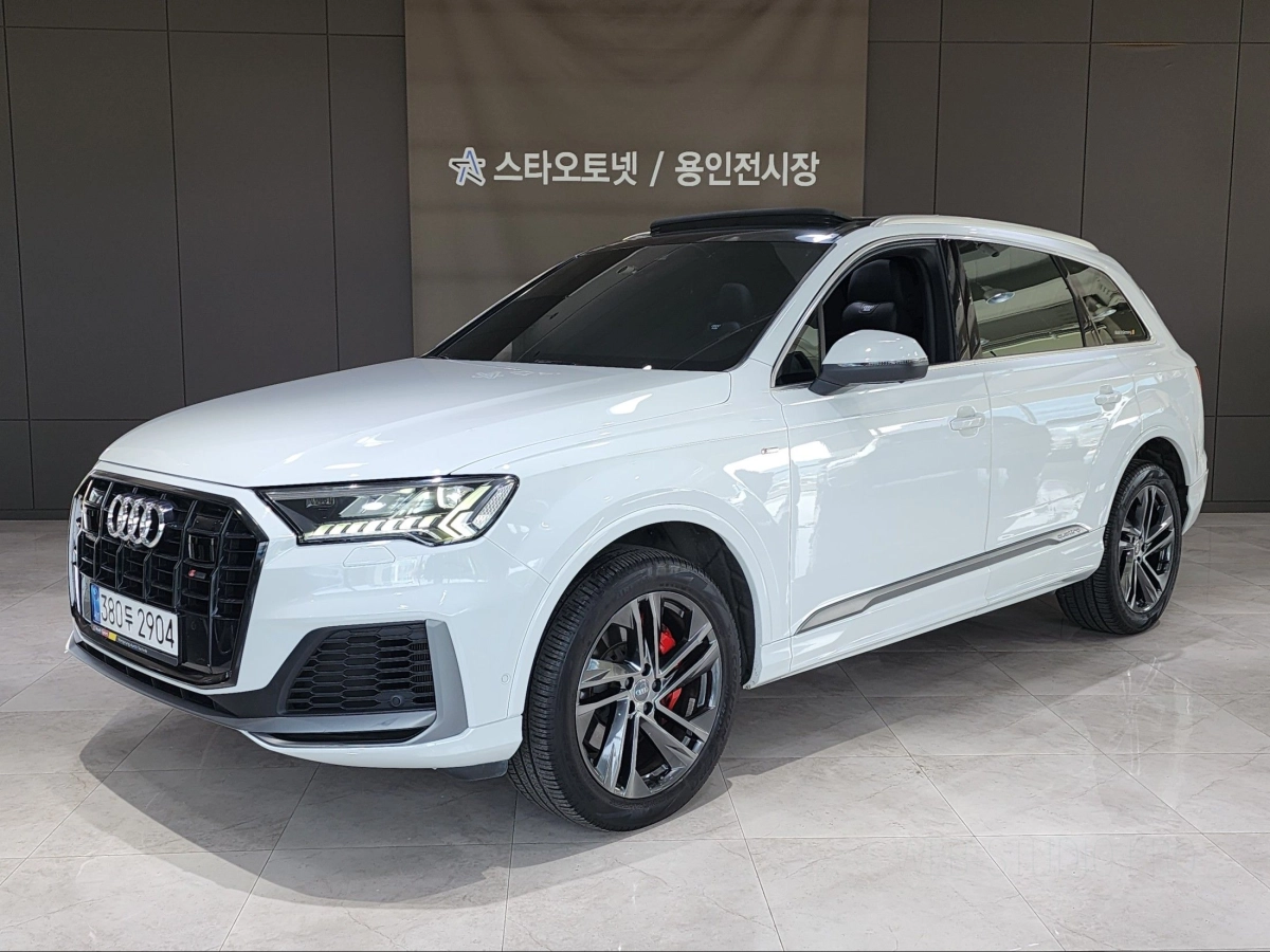AUDI Q7 4M