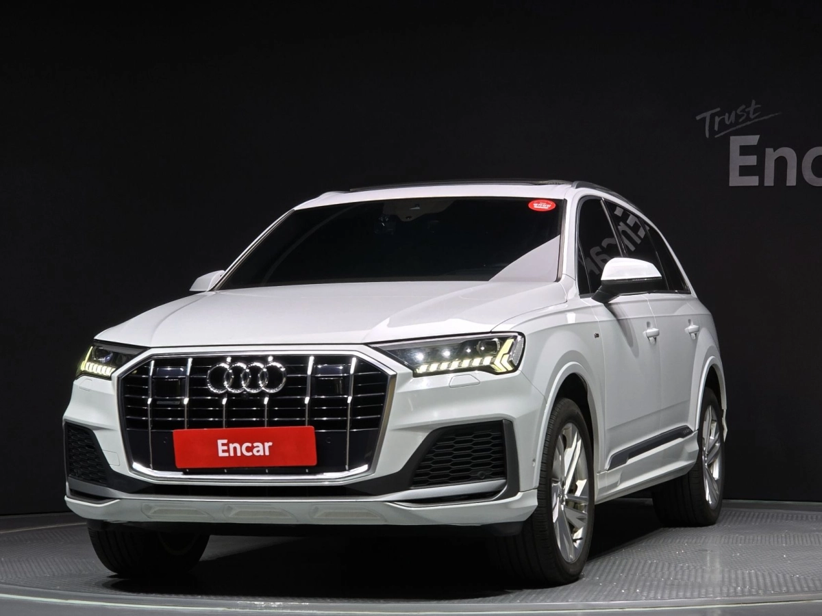 AUDI Q7 4M