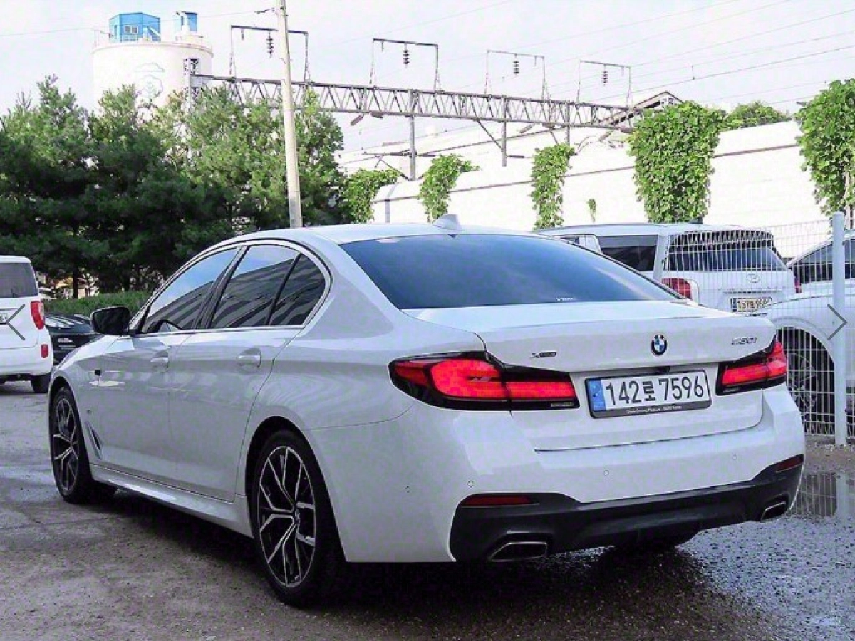 BMW 5-SERIES G30