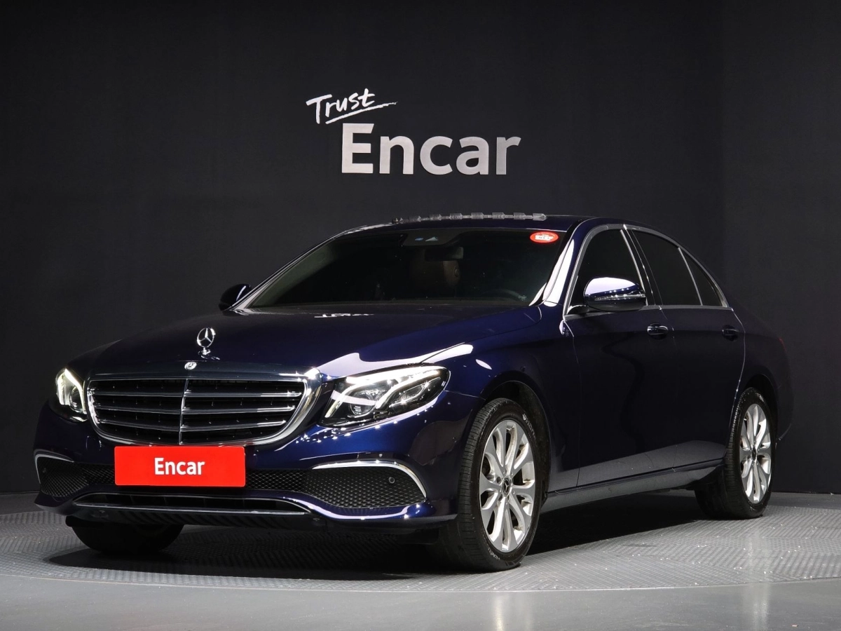MERCEDES BENZ E-CLASS W213 2019