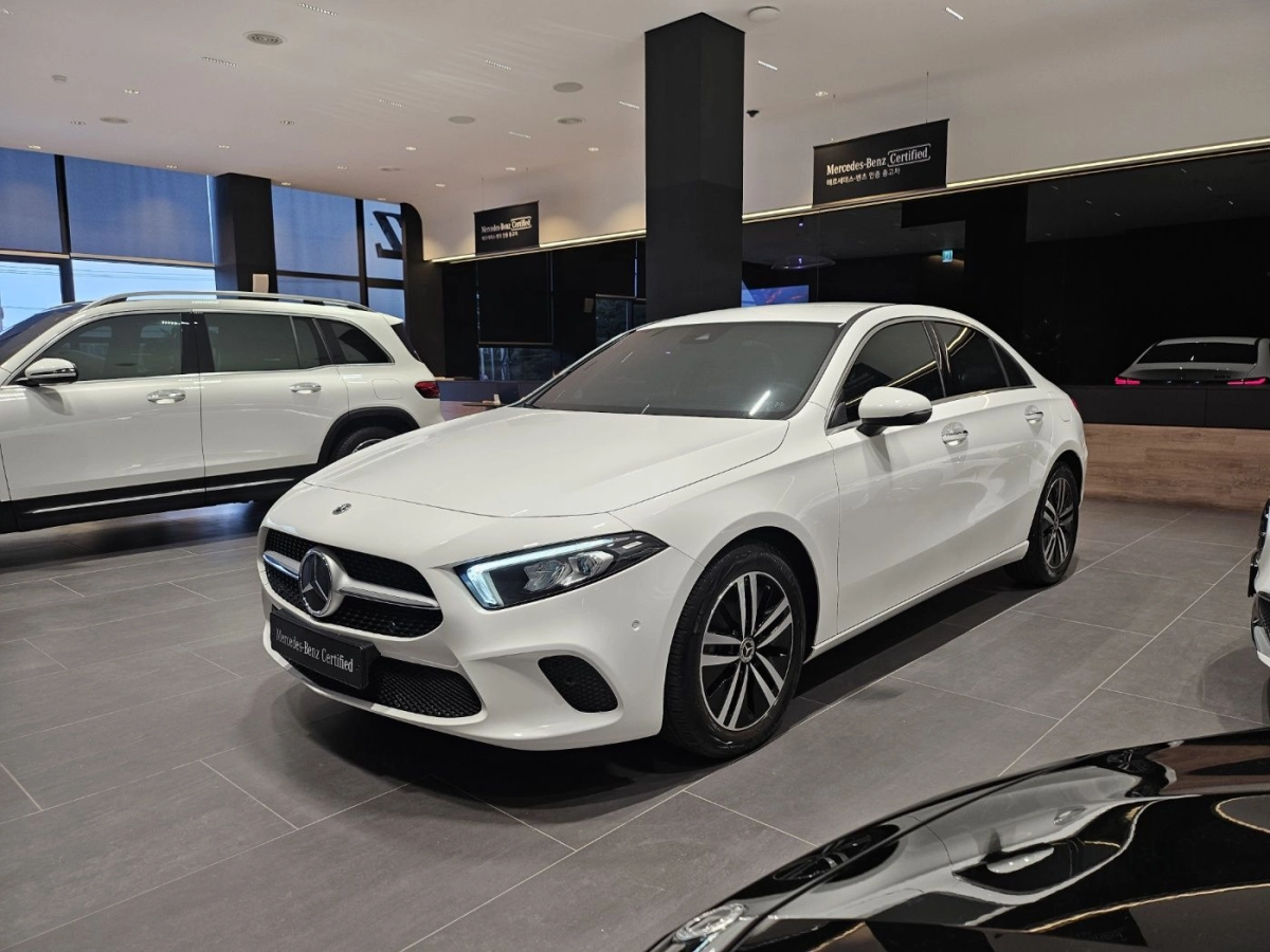 MERCEDES BENZ A-CLASS W177