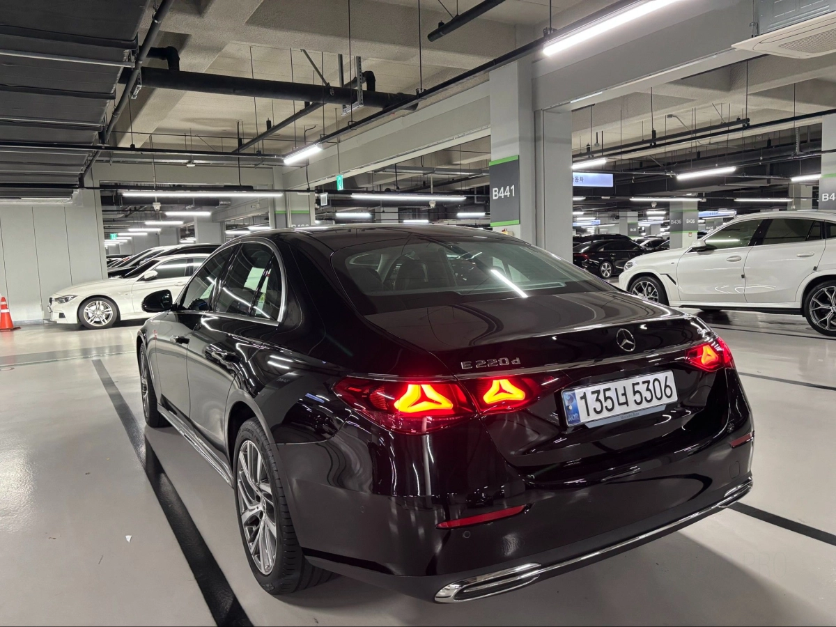 MERCEDES BENZ E-CLASS W214