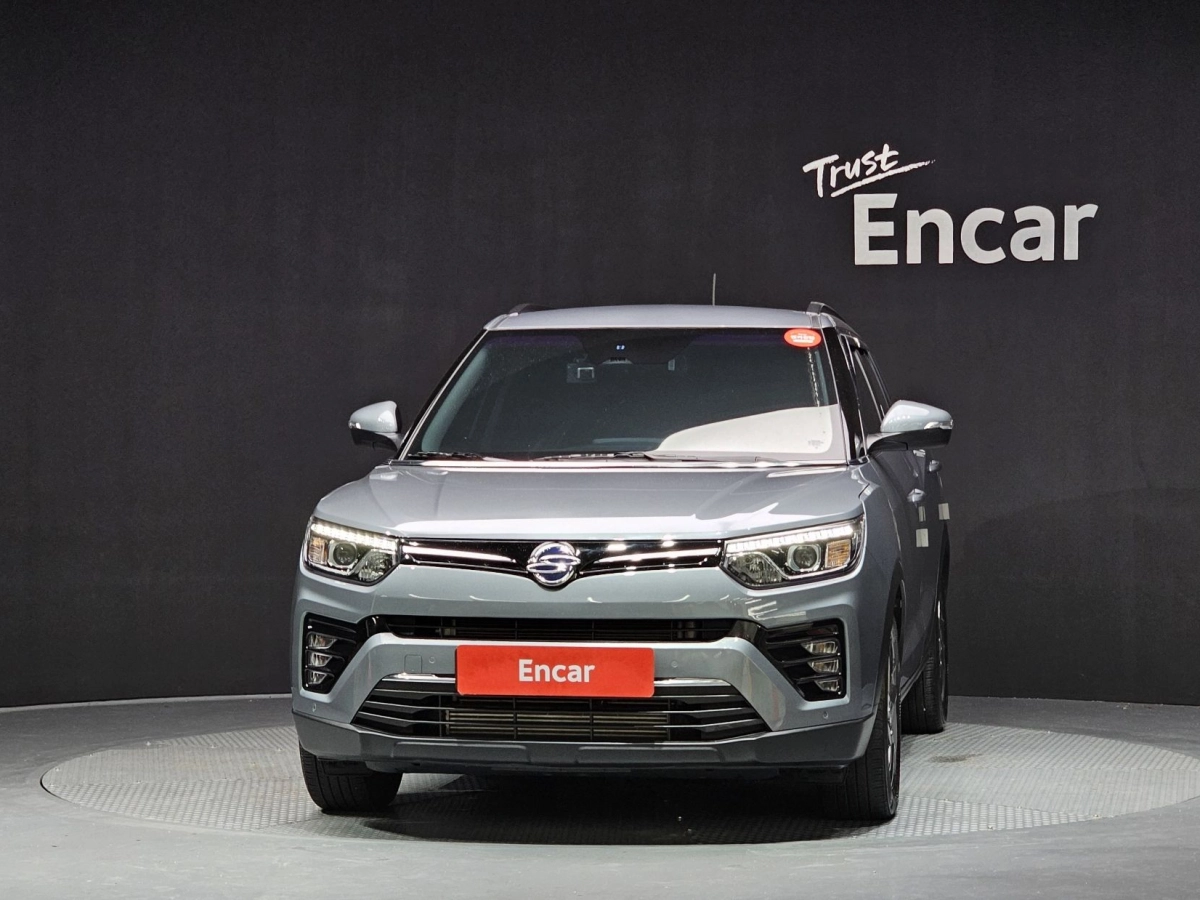 SSANGYONG TIVOLI VERY NEW