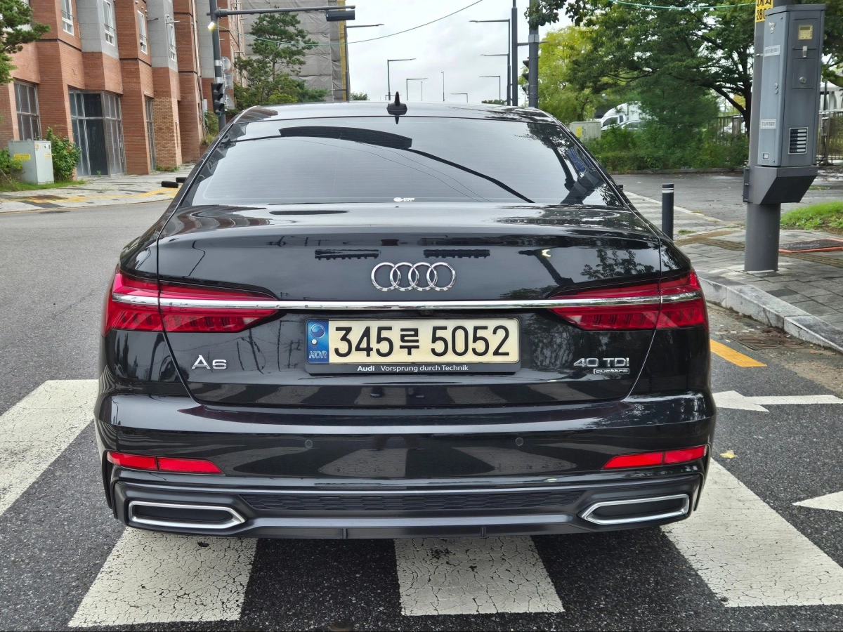 AUDI A6 C8
