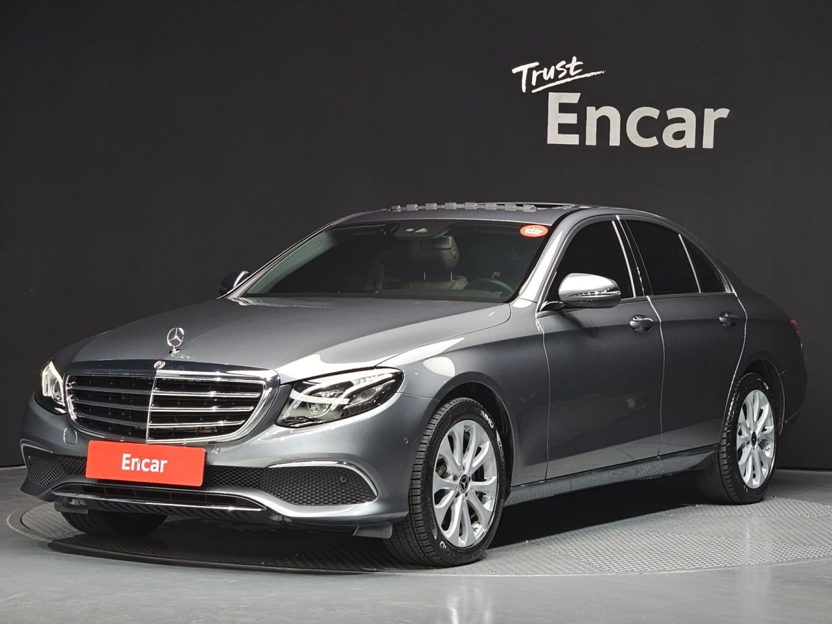 MERCEDES BENZ E-CLASS W213 2019