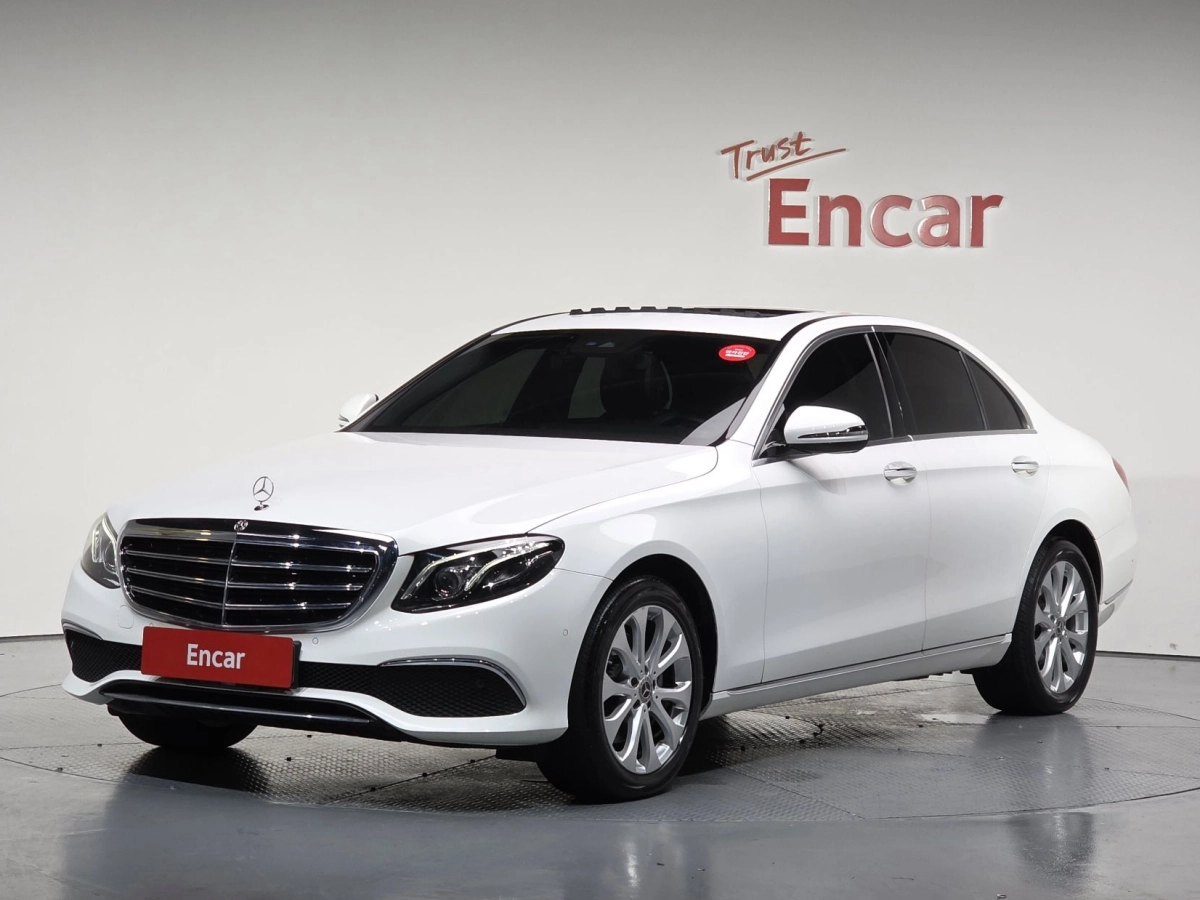 MERCEDES BENZ E-CLASS W213 2019