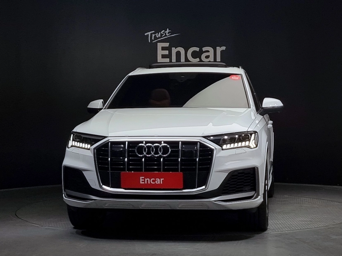 AUDI Q7 4M