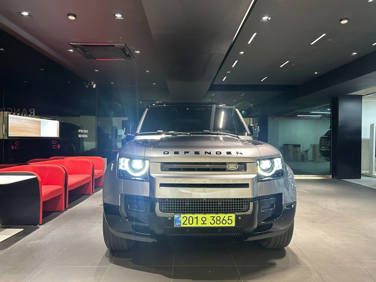 LAND ROVER DEFENDER L663