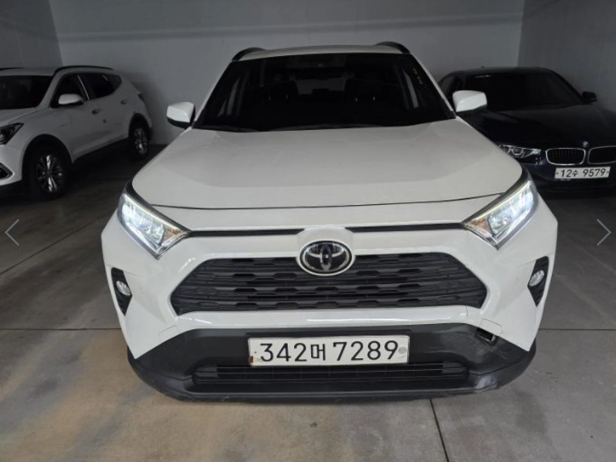 TOYOTA RAV4