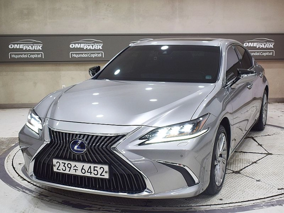 LEXUS ES300H