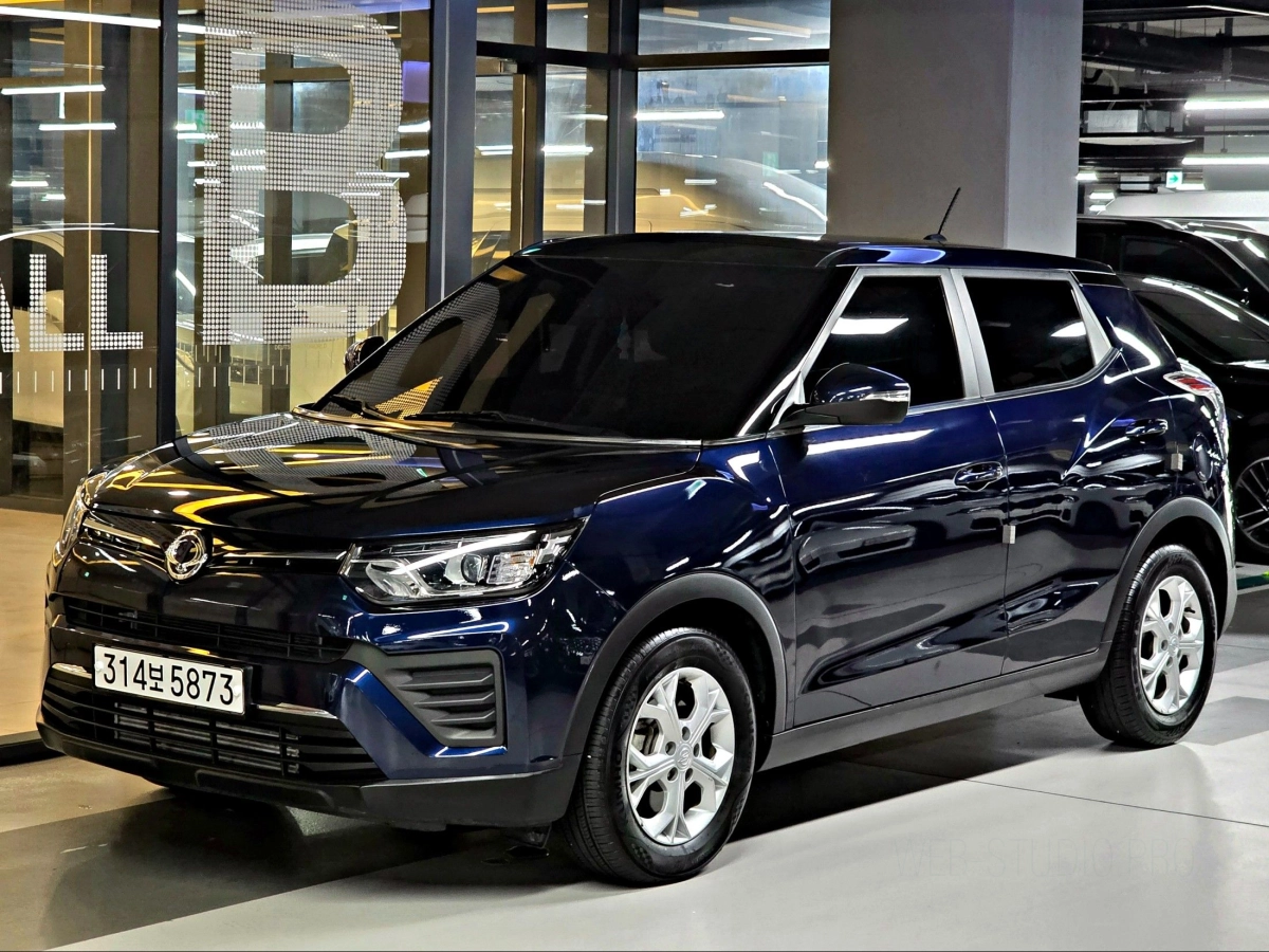 SSANGYONG TIVOLI VERY NEW