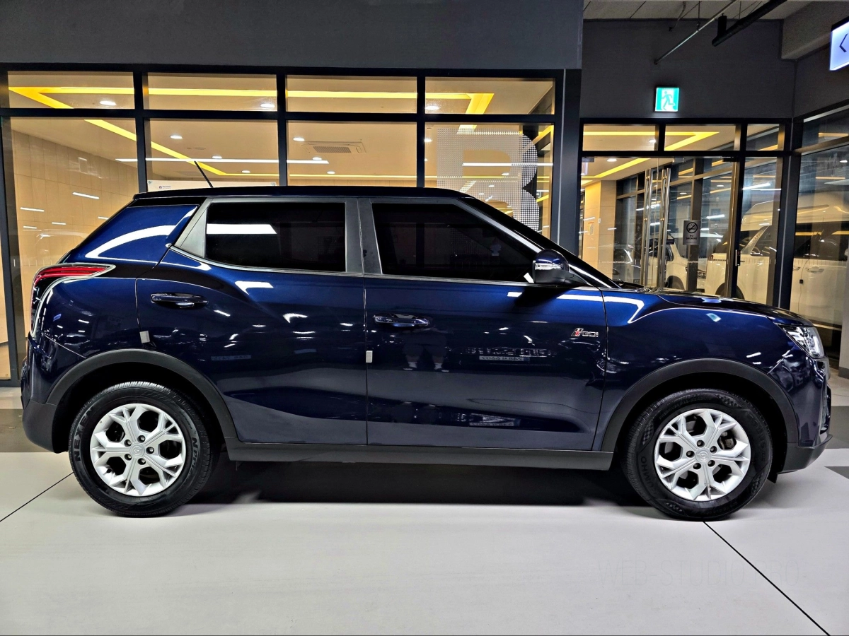 SSANGYONG TIVOLI VERY NEW