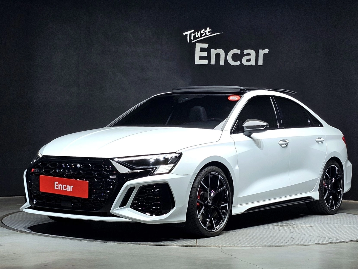 AUDI RS3 8Y  2023