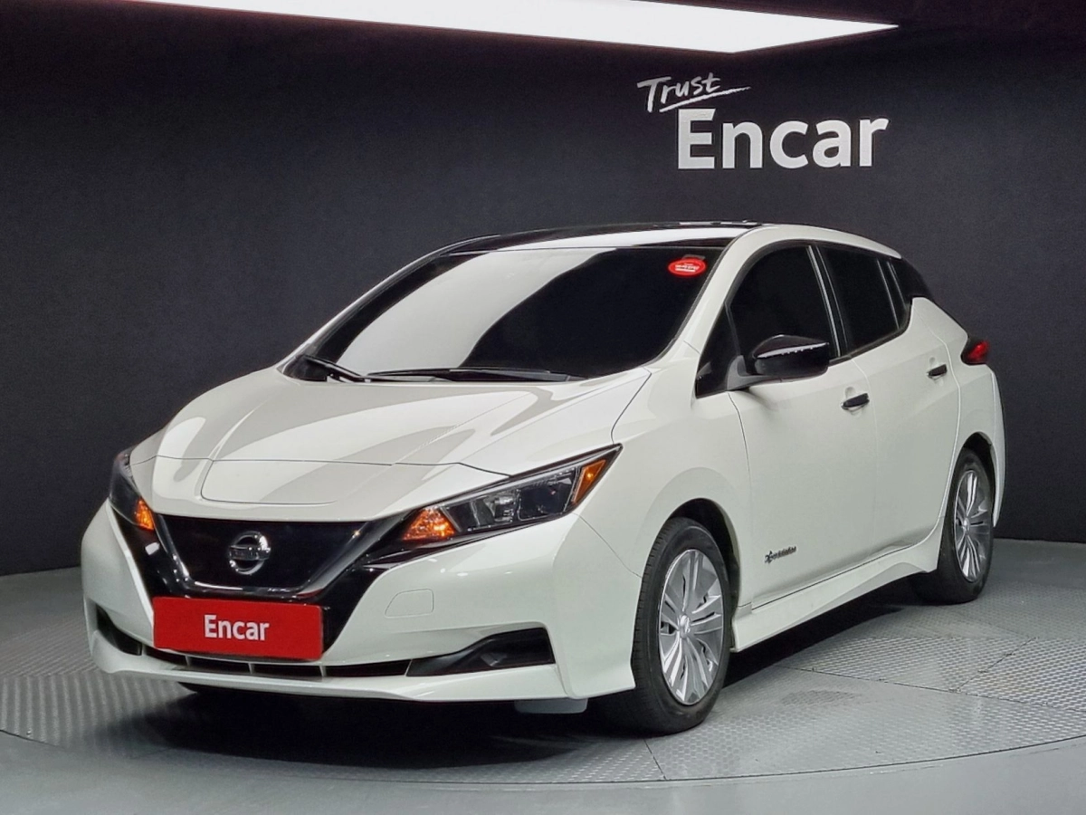 NISSAN LEAF ZE1