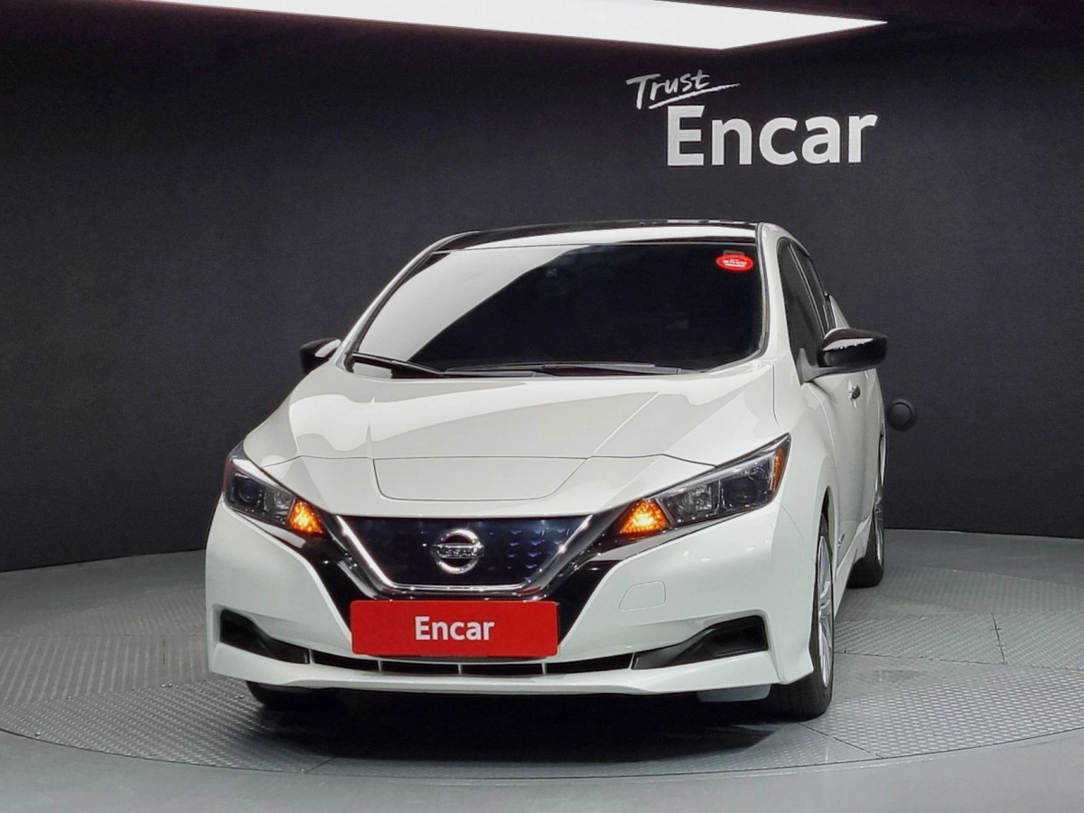 NISSAN LEAF ZE1