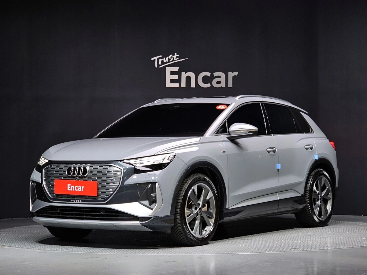 AUDI Q4 E-TRON F4