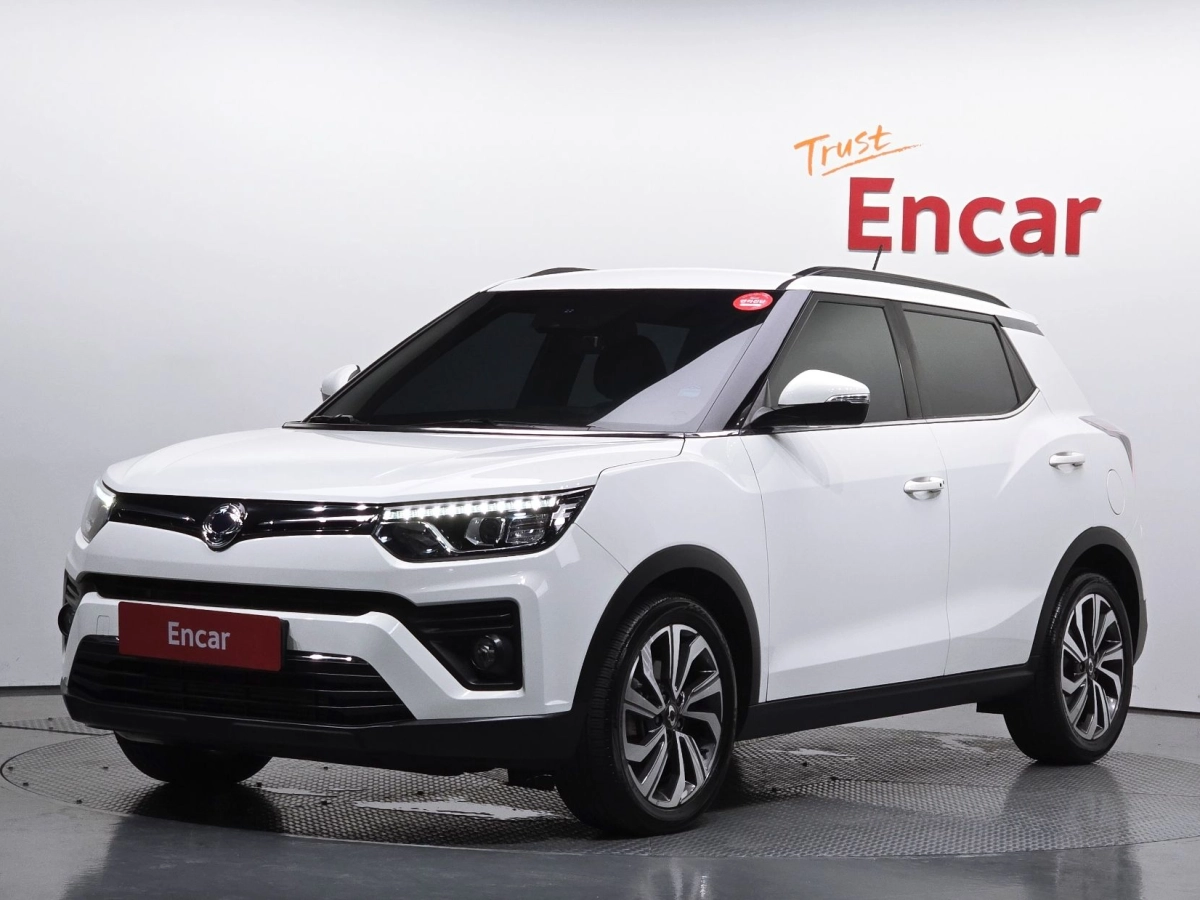 SSANGYONG TIVOLI VERY NEW