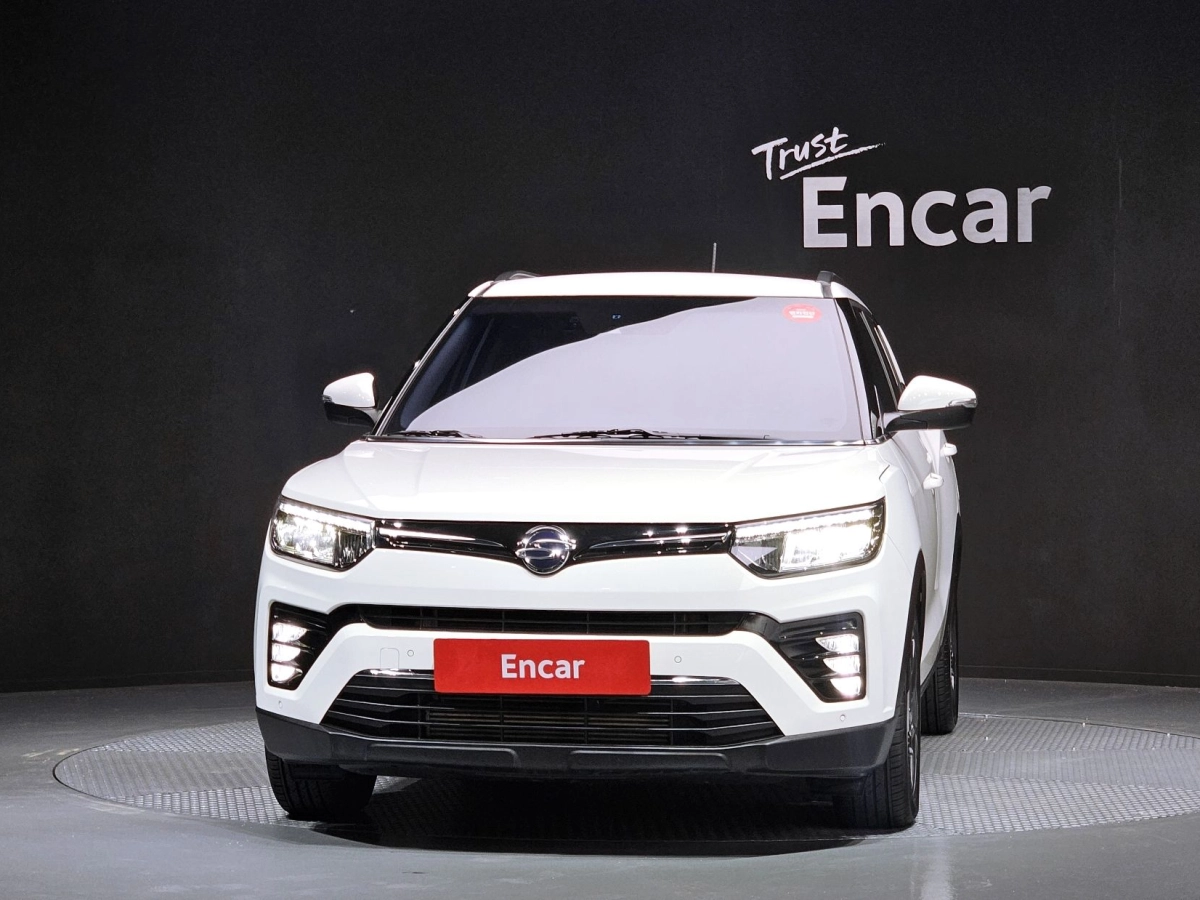 SSANGYONG TIVOLI VERY NEW